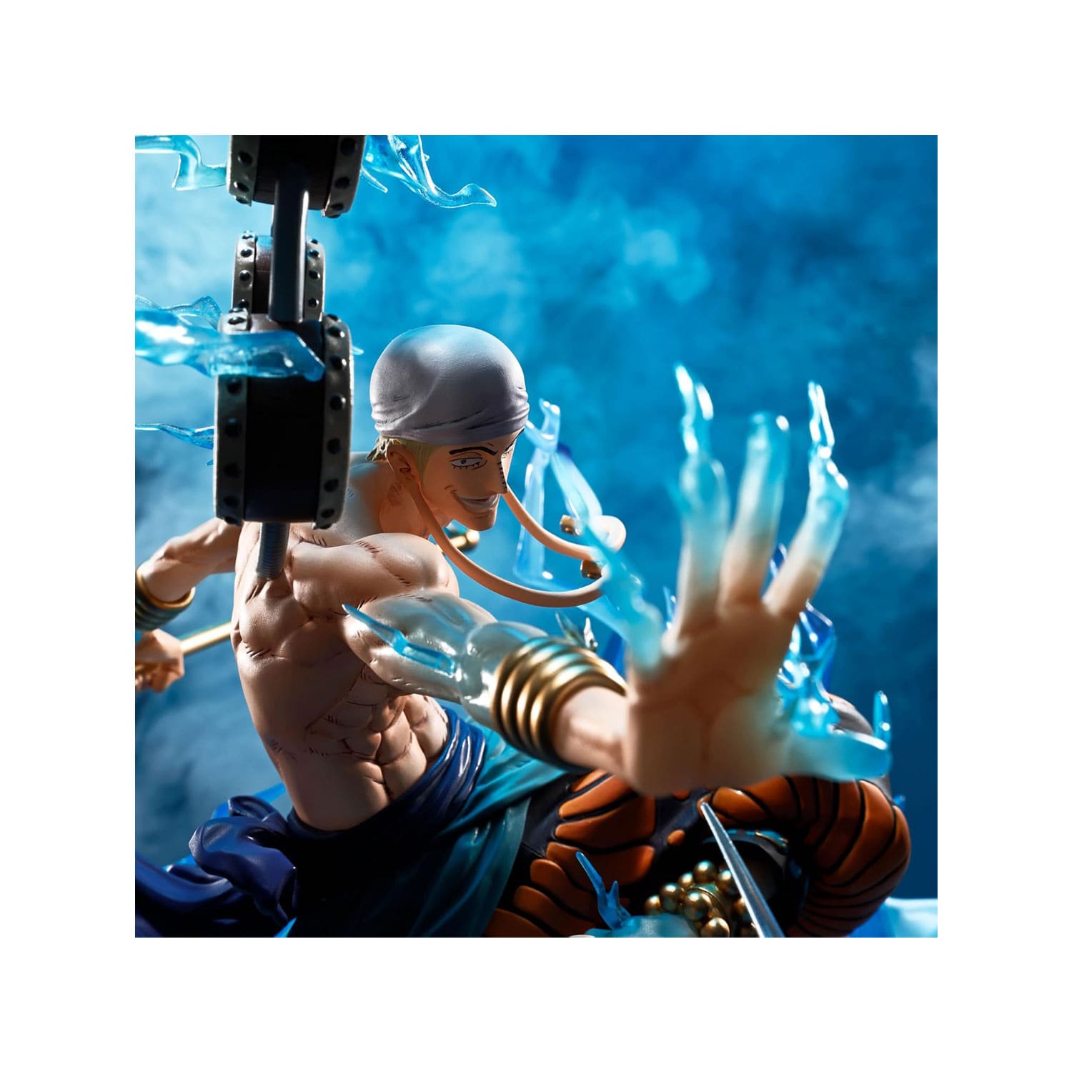 Mit einer Höhe von 31,5 cm begeistert die neue One Piece Enel Figur aus der FiguartsZERO Reihe.