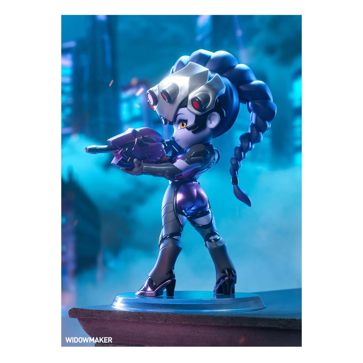 Die Blind Box POP MART Overwatch-Play-of-the-Game-Series Figurenbox mit der Figur Widowmaker mit Pose und Karte.